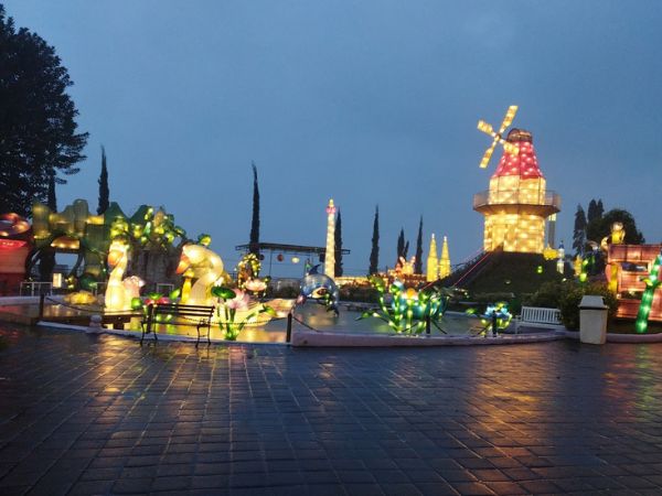 Batu Night Spectacular