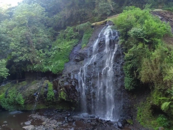 Curug Tilu Leuwi Opat
