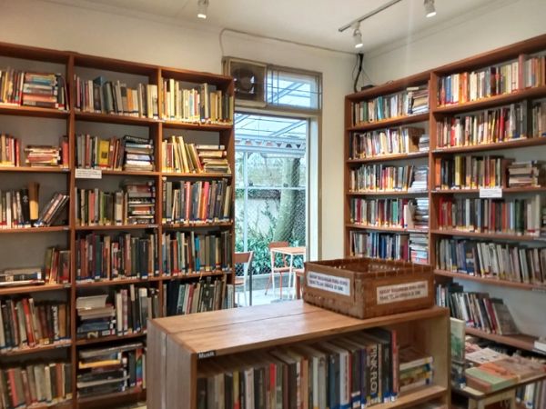 Kineruku, surga pecinta buku dan musik di Bandung