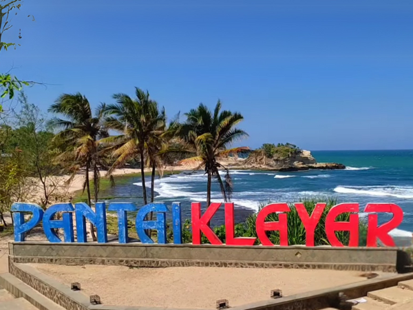 Pantai Klayar