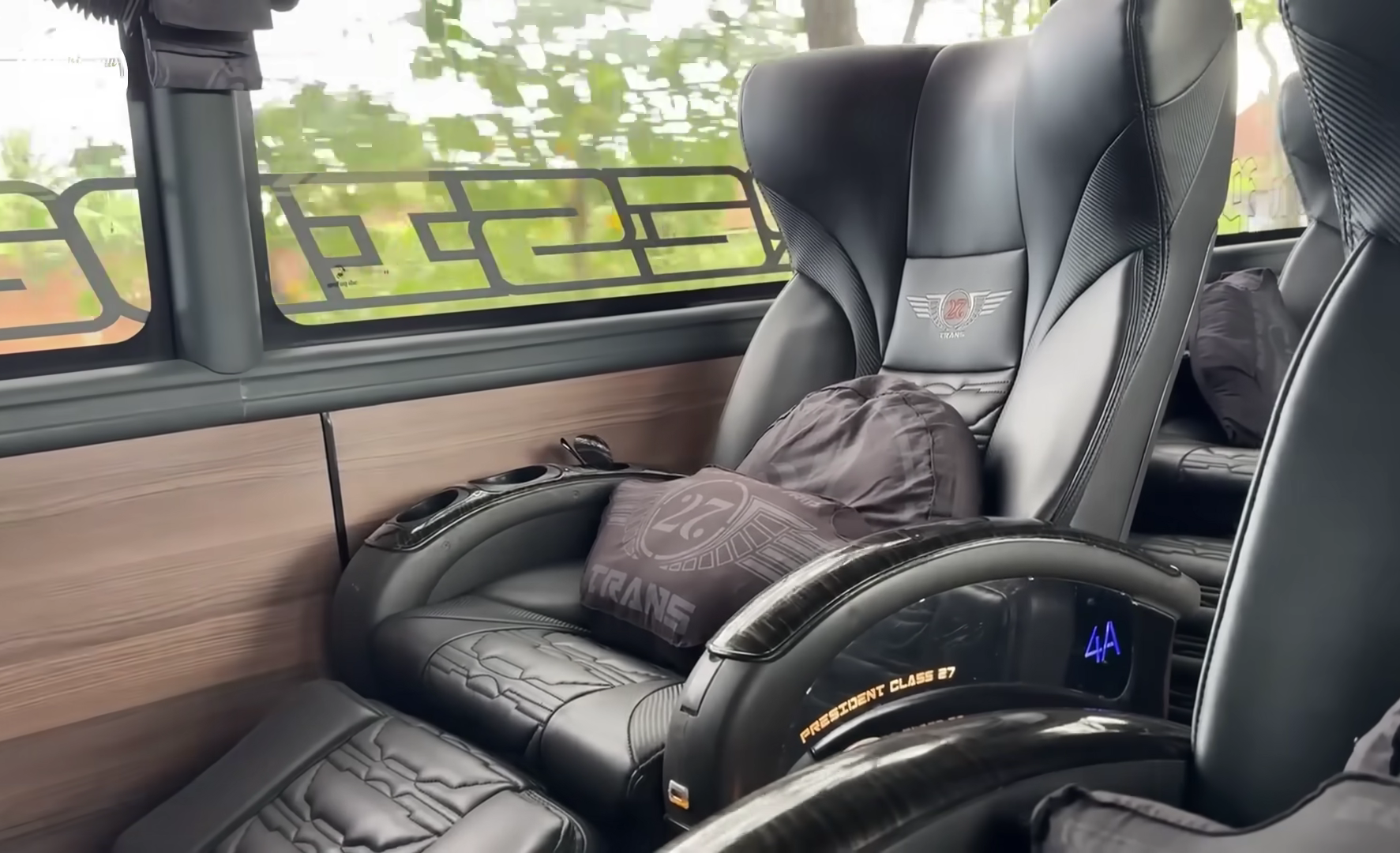 Seat Bus