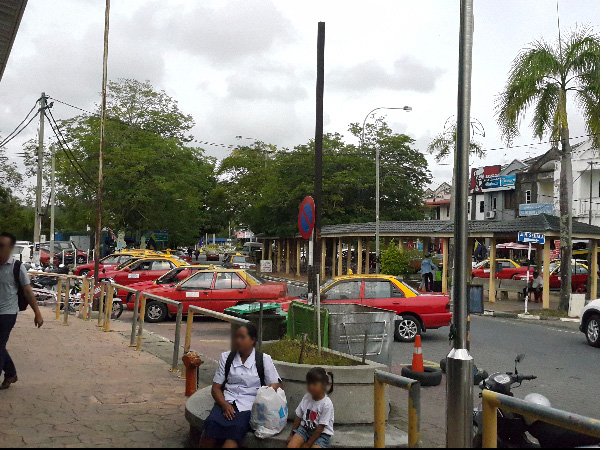 瓜拉玻璃市码头的出租车服务