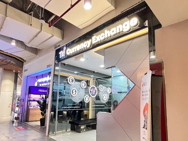 Currency Exchange at Lalaport LG Floor Currency Exchange at Lalaport LG Floor