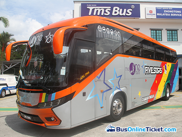 The One Tours & Travel (Five Stars Express) coach exterior