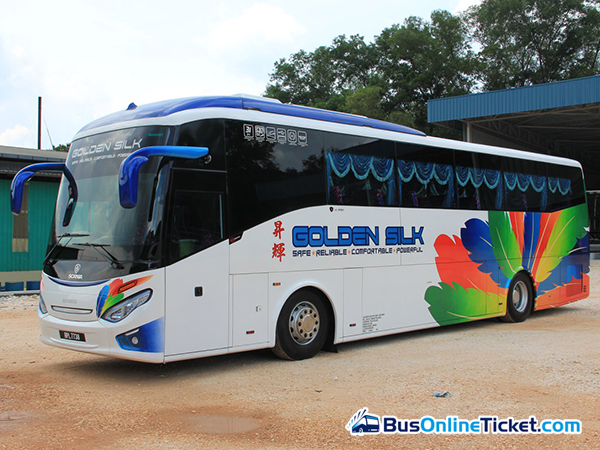 GOLDEN SILK HOLIDAY coach