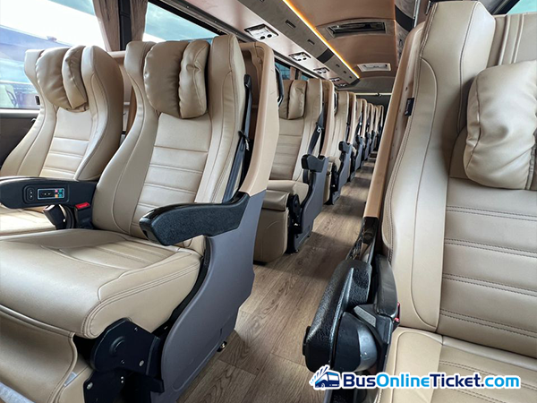 Grassland - Transtar coach exterior