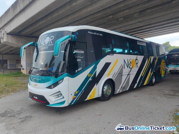Nor World Express coach