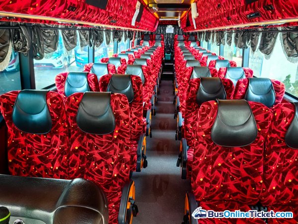 Nor World Express coach